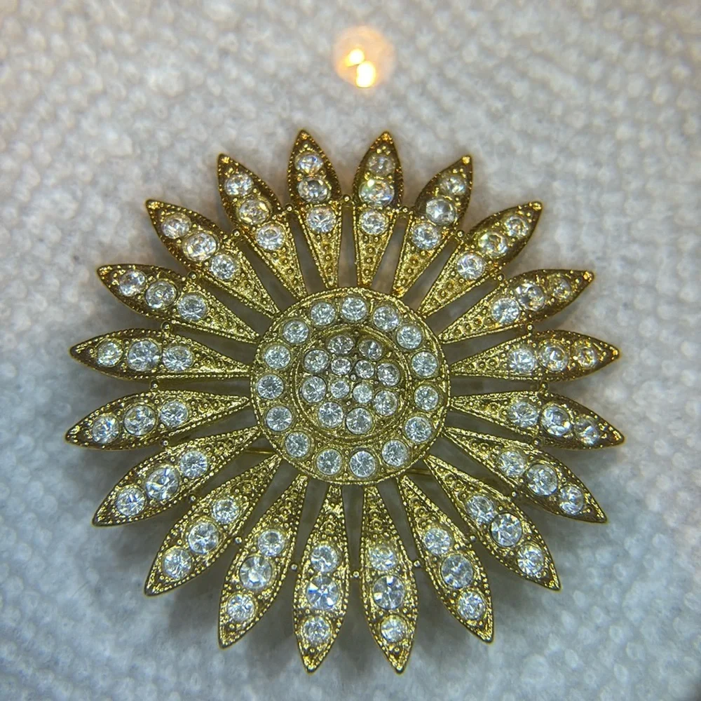 Vintage Sunflower Brooch Pin clear rhinestone gold tone metal